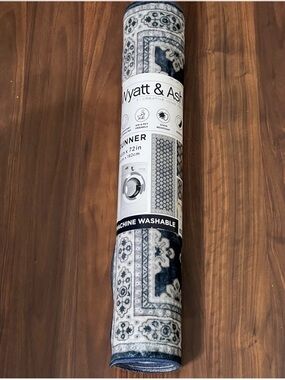 Wyatt & Ash Washable Runner, Mink-Beatrice ( Navy) 72" L x 24" NEW